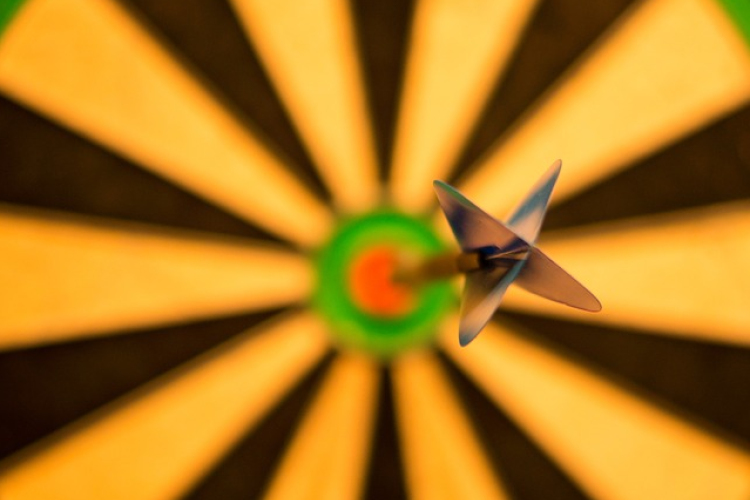 Amatőr darts verseny a Shop-Stopban