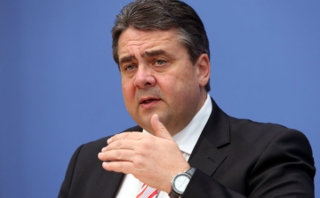 Új fegyverkezési verseny veszélyére figyelmeztetett Moszkvában a német külügyminiszter
