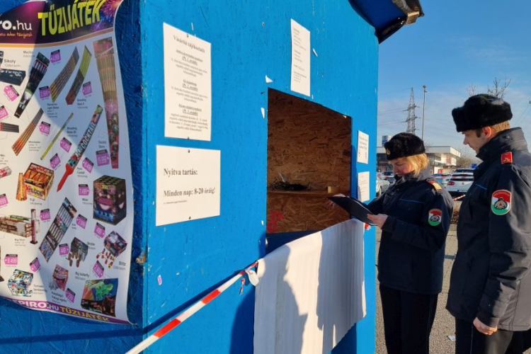 A pirotechnikai termékek forgalmazását, tárolását, birtoklását és felhasználását idén is ellenőrzik a hatóságok