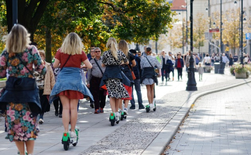 Miért veszélyes az e-roller sisak nélkül?