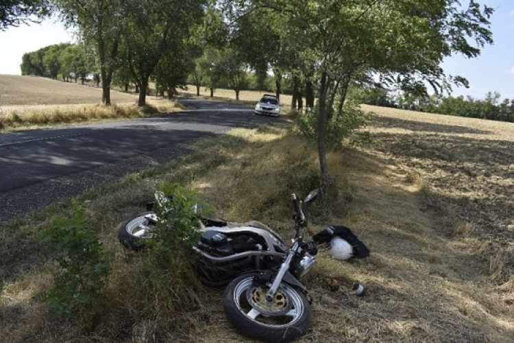 Ismét motoros sérült meg egy balesetben