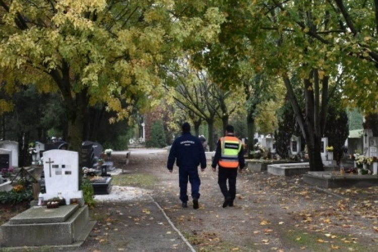 Ne győzzenek az emlékezés vámszedői!