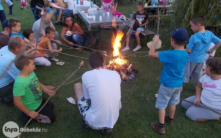 Idén is elsiratják Kónyban a vakációt