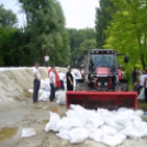 Mecséren dolgoztunk ma a gáton