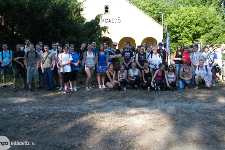 Dicső honvédjeink útján...