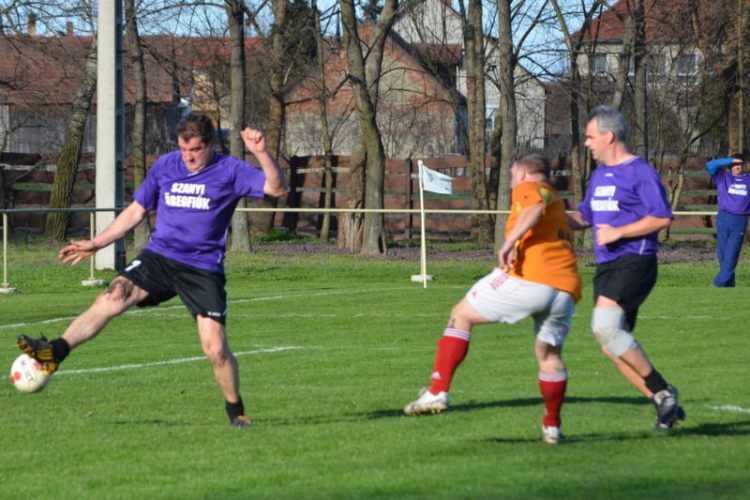 Szany-Kópháza (Bázis) 4:3 (2:2) öregfiúk bajnoki labdarúgó mérkőzés