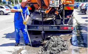 Súlyos problémákat okoznak a törlőkendők a csatornában!