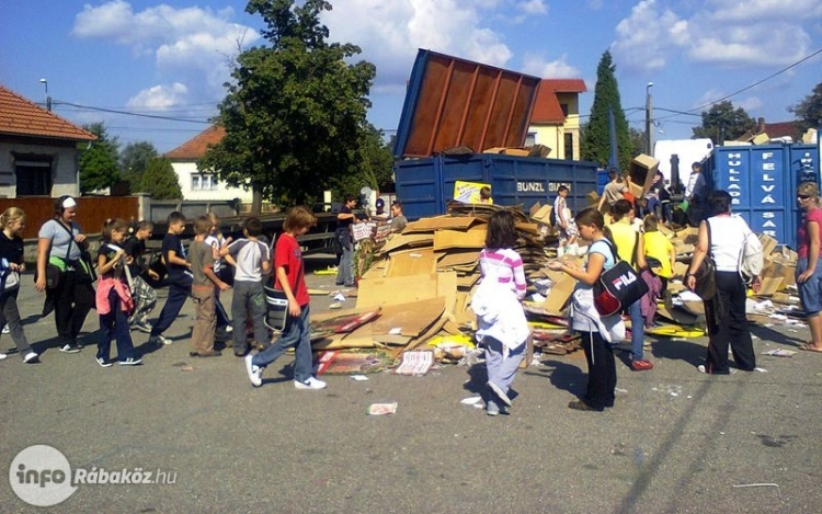 Papírgyűjtést szervez a csornai Széchenyi iskola