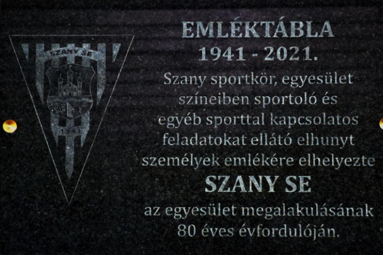 Emléktábla elhelyezése és leleplezése a Szany SE megalakulásának 80 éves évfordulóján.