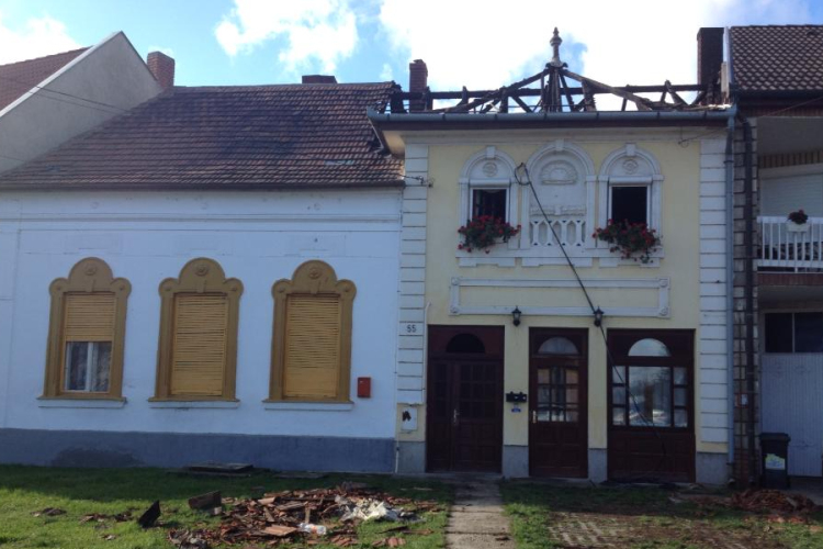 Leégett a családi ház tetőszerkezete Csornán