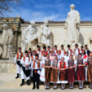 A Szanyi Bokréta Hagyományőrző Néptánc Együttes látogatása az Országházban.