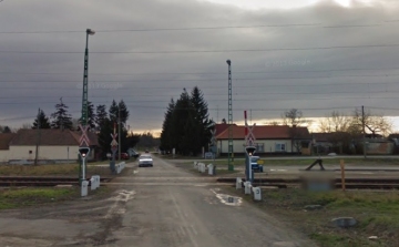 Átépítés miatt lezárják a Dózsa utcai vasúti átjárót Kónyban