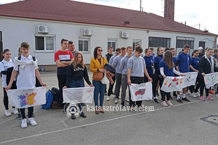 Járási ifjúsági katasztrófavédelmi vetélkedőt tartottak Kapuváron