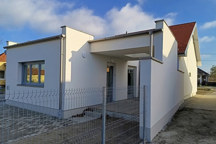 Kónyban elkészült a bölcsőde és a szociális központ