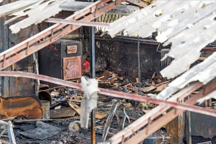 Raktártűzben meghalt egy ember Pomázon