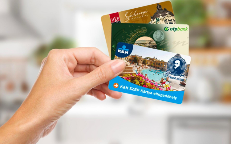 Augusztustól 650 ezer forintra emelkedik a SZÉP-kártya kedvezményes kerete és élelmiszerre is felhasználható lesz