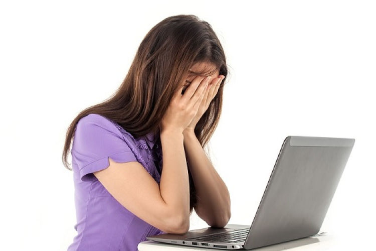 A téli szünetben is fokozottan figyeljünk gyermekeink online biztonságára
