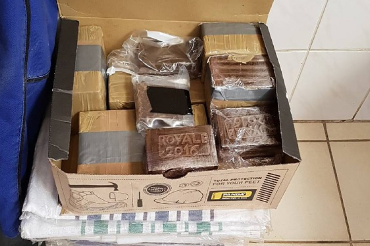 Magyar és szlovák rendőrök közösen számoltak fel egy kábítószerrel kereskedő bűnözői csoportot.