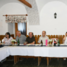 A nyugdíjas dolgozók látogatása Szanyban az Interfa Bútoripari kft-nél. (2026. 05.28.)