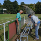 Nézőtéri ülőszékek elhelyezése a szanyi sporttelepen