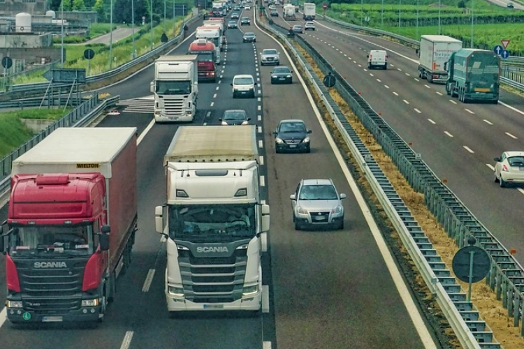 Hétvégétől már szombat délután megkezdődik a kamionstop
