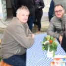 Őszi mulatság Szanyban a kastély udvarán.