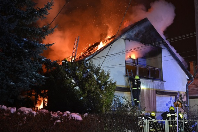 Az év első tizenöt napján már 6 ember vesztette életét lakástűzben