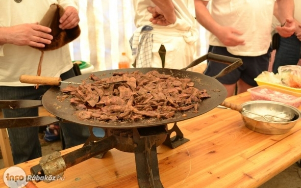 Már lehet nevezni az idei Kapuvári Böllérmáj Fesztivál főzőversenyeire