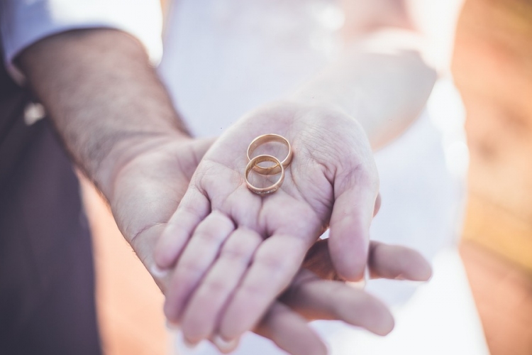 Egyre többen kötnek házassági vagy élettársi szerződést