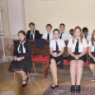 Ballagás és szentmise a Szany iskolában és templomban.