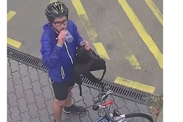 Nagy összegű készpénzt talált egy benzinkúton, és magával vitte