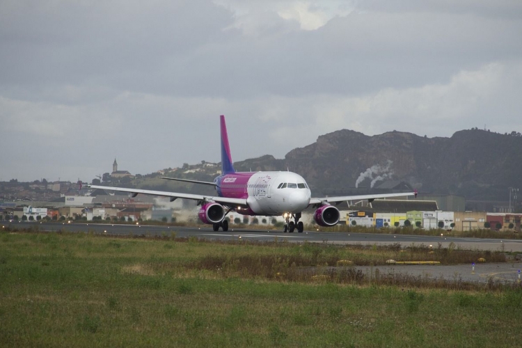Automatikusan jóváírja a Wizz Air a törölt járatok viteldíjának 120 százalékát