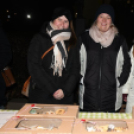 Karácsonyi vásár a szanyi templom melletti vásártéren.