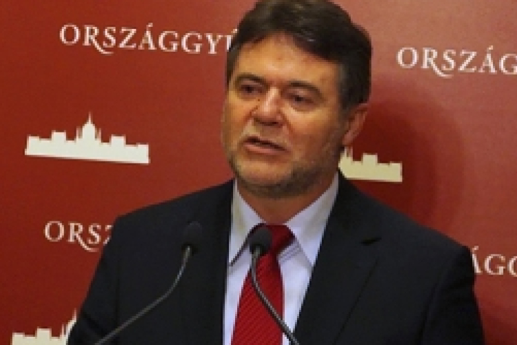 Hamis szólamoktól nem lesz stabil a forint