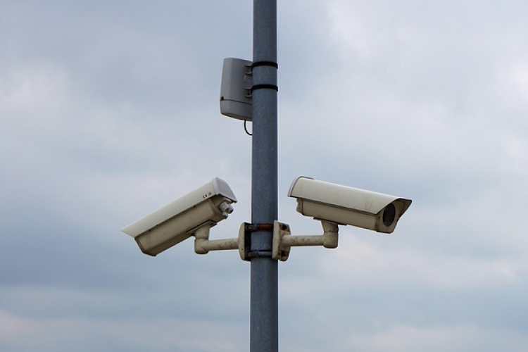 Térfigyelő kamerákat telepítenek a falvakba