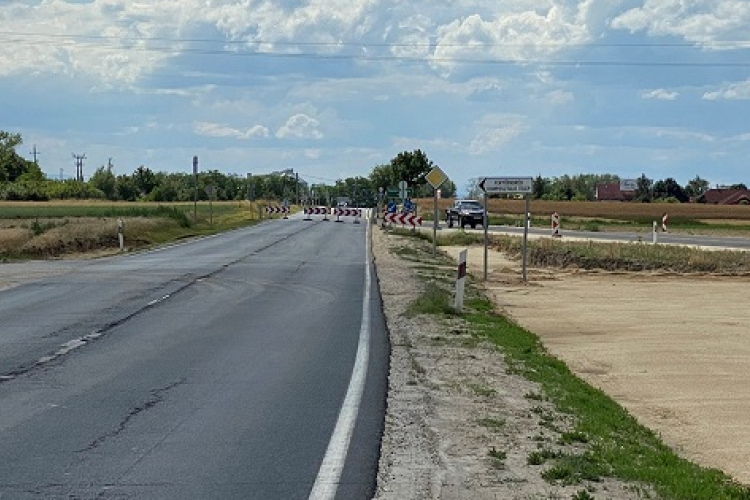 Körforgalom építés miatt terelőúton halad a forgalom a 85-ös főúton Fertőendrédnél