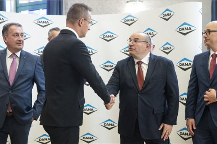 36 milliárd forintos autóipari beruházással 300 új munkahely jön létre Győrben