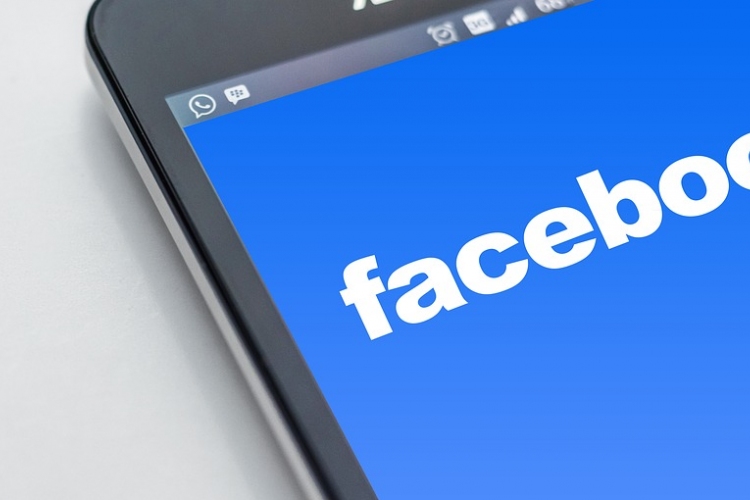 A Facebook-üzenetek titkosítása ellen szólaltak fel amerikai, brit és ausztrál miniszterek