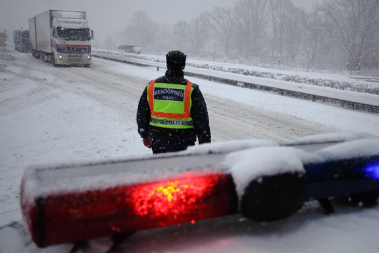 Elsőfokú riasztást adtak ki a hófúvás miatt 
