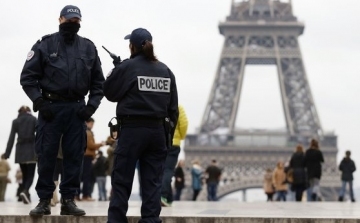 Szakértő: vannak lyukak a francia védelmi rendszeren