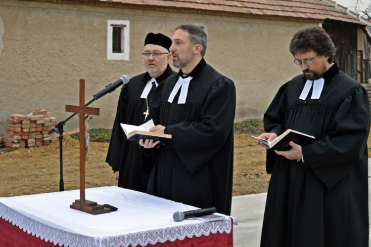 A Vásárosfalui leányegyház új templomának alapkő letétele