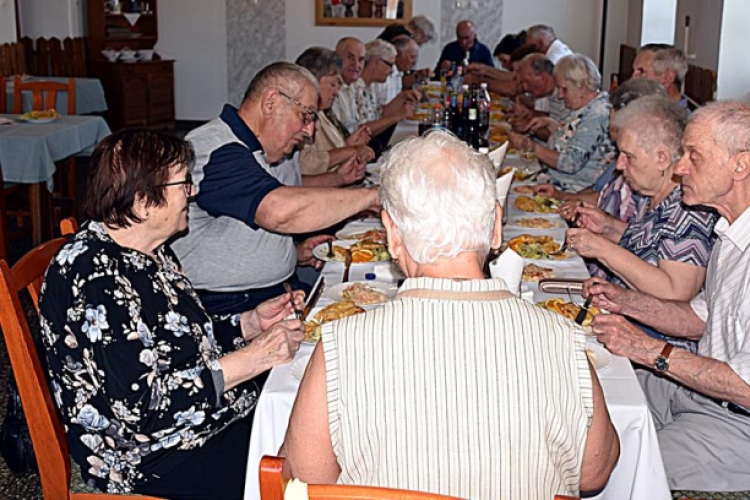 65 éves osztálytalálkozó Szanyban.