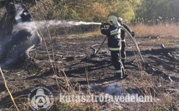 A tűzgyújtási tilalom ellenére sorban lobbantak fel a szabadtéri tüzek a húsvéti hétvégén