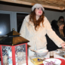 Karácsonyi vásár a szanyi templom melletti vásártéren.