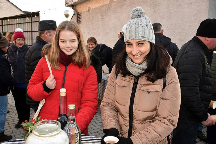 Az öröm vasárnap délutánja Szanyban