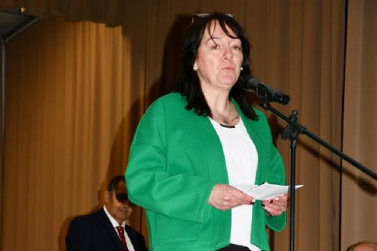 „Házhoz megy a kultúra elnevezésű” program Szanyban.