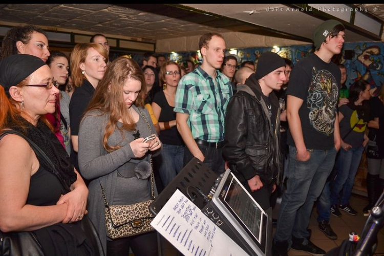 Ladánybene koncert a Shop Stopban