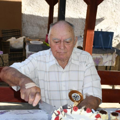 80-ik meglepetés születésnap Tóth Ferenc  születésnapján családja, unokái körében.