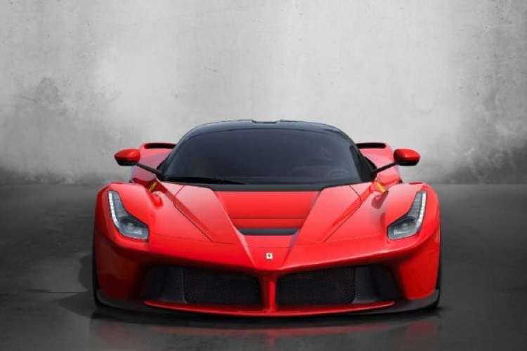 Kevesebb autót, de több pénzt akar a Ferrari