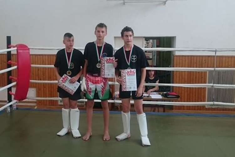 Kick box a drog ellen